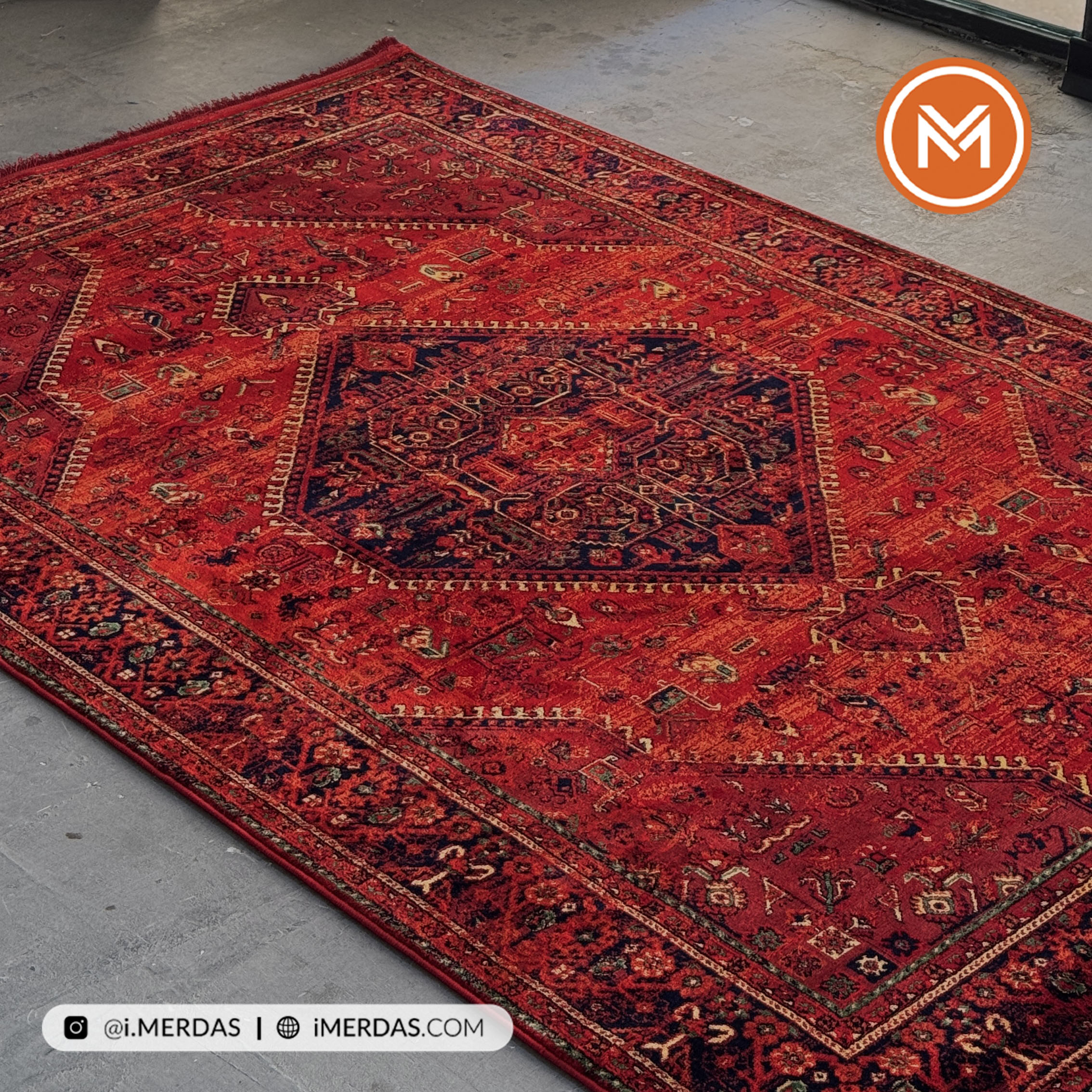 فرش گبه هرمس کد 6046 زمینه لاکی